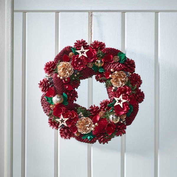Three Kings FestiveFir Wreath - 30cm